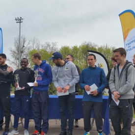 Podium des 5 premiers hommes arrivés du Semi-marathon
